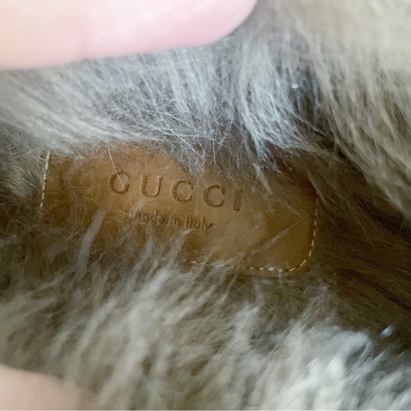 Gucci Jordaan Fur Lined Leather Horsebit Loafer
Black 39.5 - Picture 10 of 10